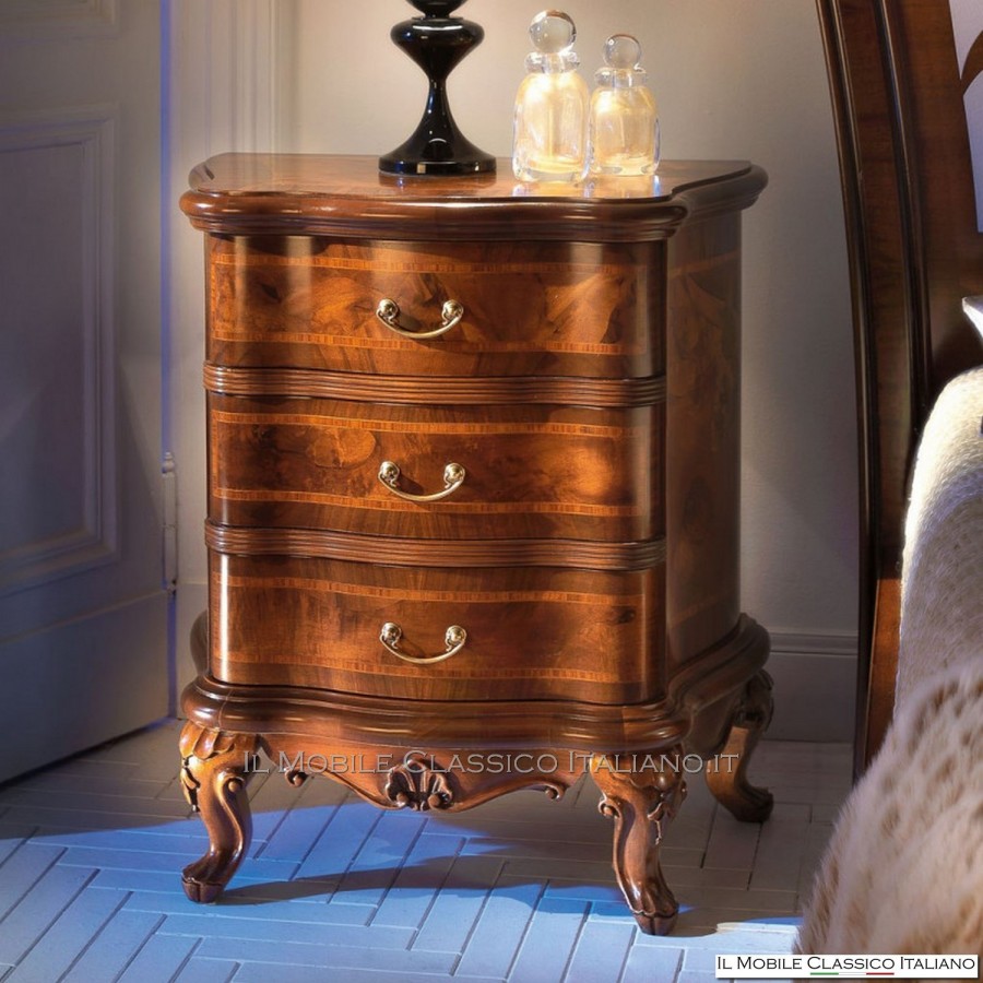 Commode en bruyère de noyer