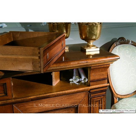 Sideboard in wood