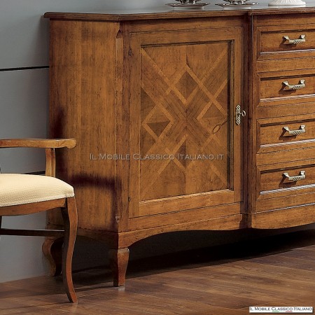 Sideboard aus Holz mit Intarsien