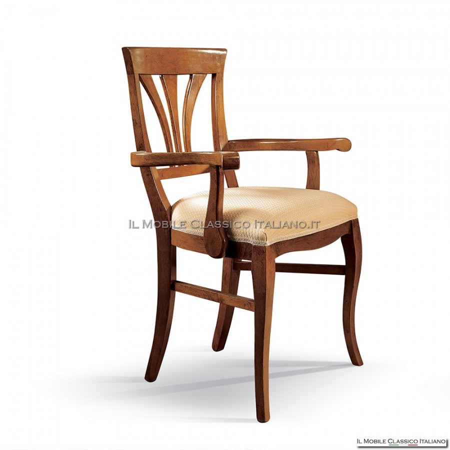 Klassischer Stuhl mit Armlehnen  Die klassischen italienischen Möbel